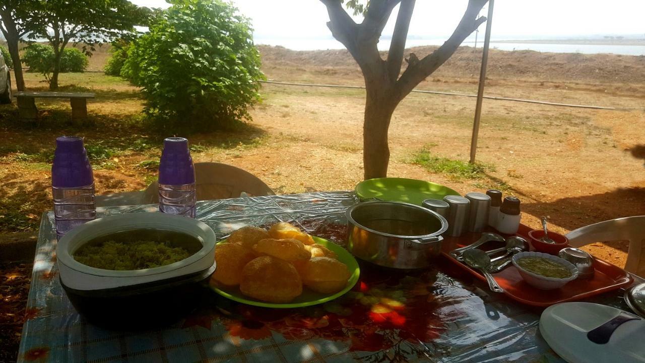 Jungle Trailz Kabini Bed and Breakfast Sargur Εξωτερικό φωτογραφία